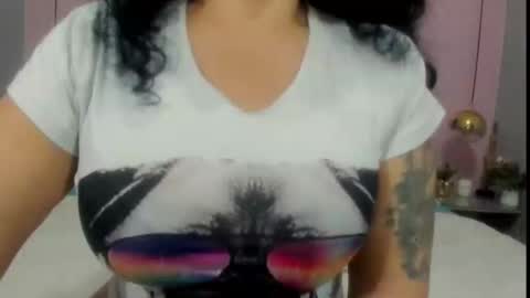 Snapshot of 00valeriasexxx chatting on February 18, 9:32 am Valeria online show from February 18, 9:32 am