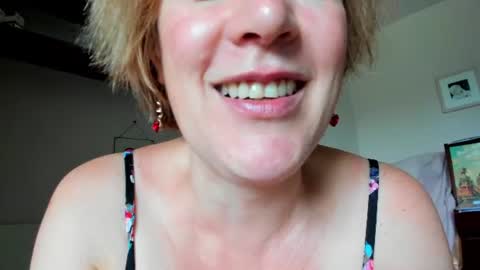 12ennie online show from June 29, 9:49 am
