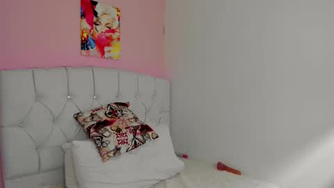Snapshot of 18candy chatting on October 7, 10:36 pm 18candy online show from October 7, 10:36 pm