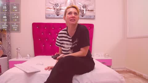 Snapshot of 1amanda chatting on January 18, 5:20 am AMANDA online show from January 18, 5:20 am