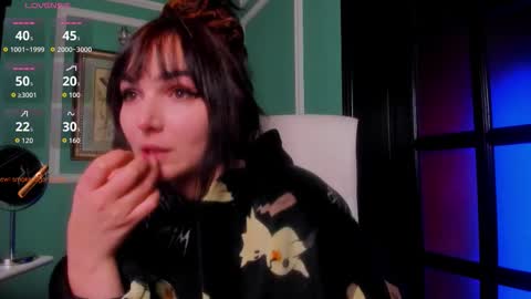 Moona  online show from December 22, 2:53 pm