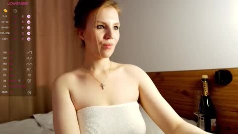 Snapshot of 1slavicdoll chatting on September 13, 5:04 am VICTORIA online show from September 13, 5:04 am