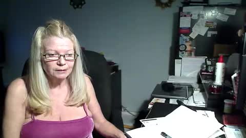 Susan online show from March 29, 11:37 pm