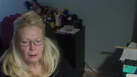 Susan online show from February 1, 4:44 am