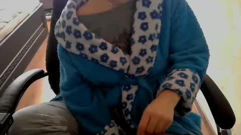 Snapshot of 1your_hot_girls chatting on February 12, 12:33 pm 1your_hot_girls online show from February 12, 12:33 pm