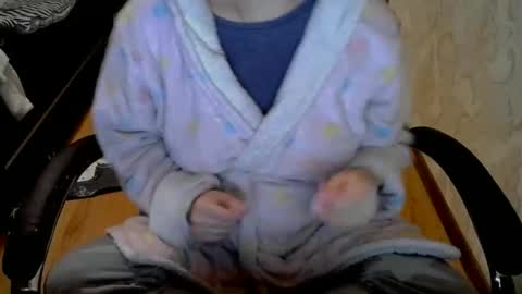Snapshot of 1your_hot_girls chatting on December 9, 4:47 pm 1your_hot_girls online show from December 9, 4:47 pm