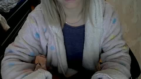 Snapshot of 1your_hot_girls chatting on December 4, 11:52 am 1your_hot_girls online show from December 4, 11:52 am
