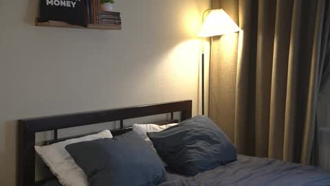 Elley  online show from March 23, 2:23 pm