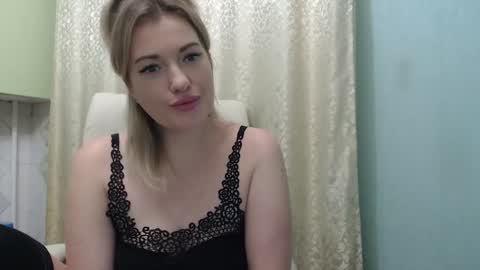 Snapshot of 3sweetcandy3 chatting on December 26, 11:24 pm 3sweetcandy3 online show from December 26, 11:24 pm
