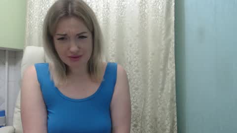 Snapshot of 3sweetcandy3 chatting on December 22, 11:31 pm 3sweetcandy3 online show from December 22, 11:31 pm