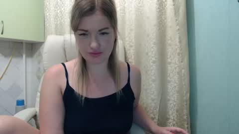 Snapshot of 3sweetcandy3 chatting on September 15, 10:50 pm 3sweetcandy3 online show from September 15, 10:50 pm