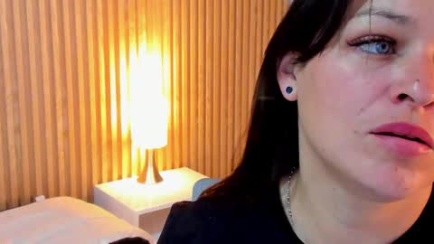 Snapshot of 4ngel_greey chatting on September 27, 12:29 am ... .     Angel     . ... online show from September 27, 12:29 am