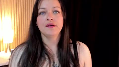 Snapshot of 4ngel_greey chatting on September 22, 8:51 pm ... .     Angel     . ... online show from September 22, 8:51 pm