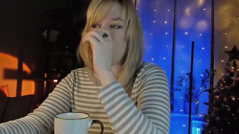 Snapshot of 5_in_one chatting on January 7, 4:39 am Sunshine online show from January 7, 4:39 am