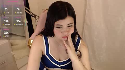 Snapshot of _aafrodita__ chatting on October 3, 4:50 am Alexa online show from October 3, 4:50 am