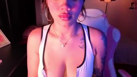 abigaill online show from July 25, 7:26 am