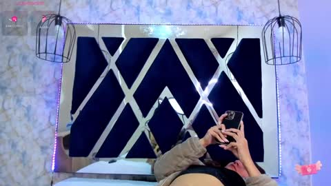 Snapshot of _alaia_collway_ chatting on December 3, 11:43 am Alaia online show from December 3, 11:43 am