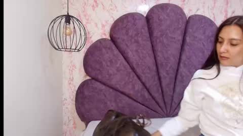 Snapshot of _alaia_collway_ chatting on October 8, 11:47 am Alaia online show from October 8, 11:47 am