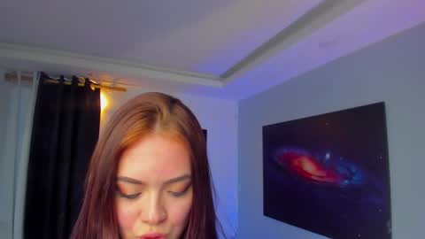 Snapshot of _alicelewis chatting on February 3, 10:54 pm Alice online show from February 3, 10:54 pm