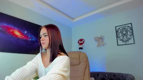Snapshot of _alicelewis chatting on December 13, 11:34 am Alice online show from December 13, 11:34 am