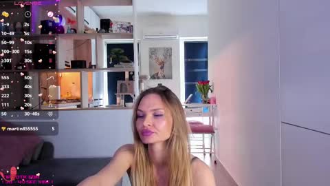 Mia online show from March 5, 1:50 pm