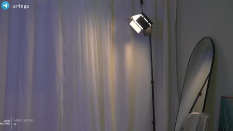 Angie -  online show from December 20, 2:04 am