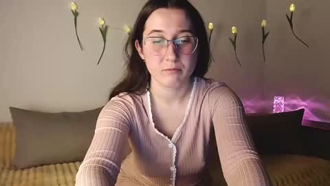 Anna online show from February 4, 7:11 pm