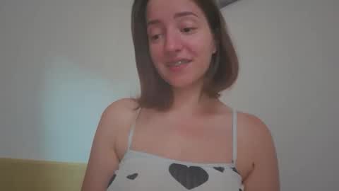 Snapshot of _annieone chatting on September 13, 3:09 pm Anna online show from September 13, 3:09 pm