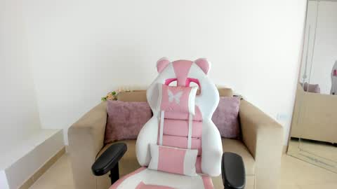    online show from January 29, 2:00 pm