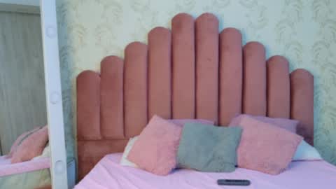 Queen Cruz online show from October 10, 8:36 pm