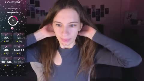 Snapshot of _ash_leyy_ chatting on September 17, 1:25 am _ash_leyy_ online show from September 17, 1:25 am