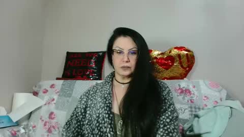 KHALEESI online show from November 24, 7:05 pm