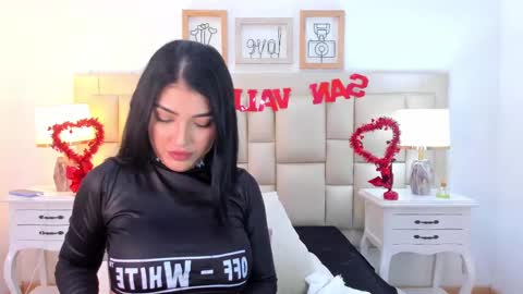 Snapshot of _brenda_becker chatting on February 13, 7:42 pm Brenda online show from February 13, 7:42 pm
