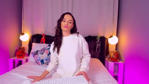 _carlawhite_ online show from November 2, 5:11 am