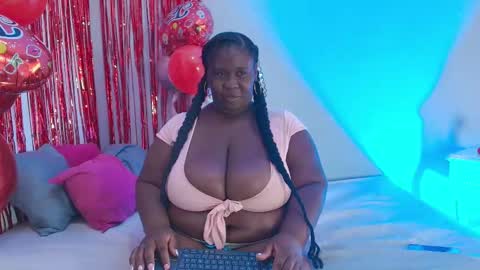 _carolinagomez online show from February 18, 7:35 pm