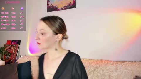 Christina Chris online show from November 23, 7:43 am