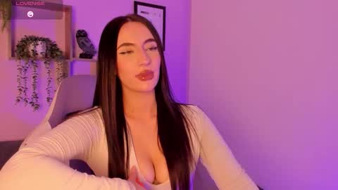 Snapshot of _celeste_moore chatting on October 1, 10:59 pm celeste online show from October 1, 10:59 pm