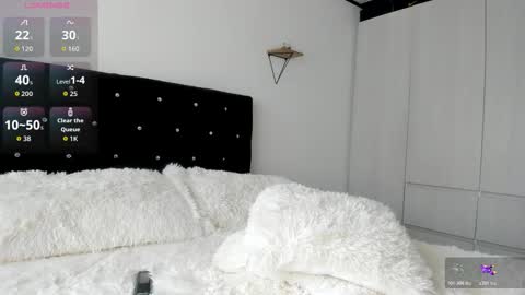 Bella  online show from February 19, 9:02 pm