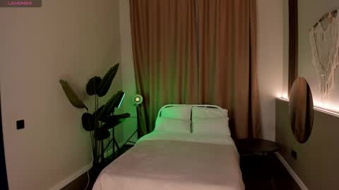 _chillbacca_ online show from December 3, 12:51 pm