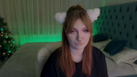 Alisa NO NUDE online show from January 22, 9:55 pm