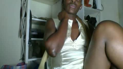 clara online show from April 15, 7:58 pm