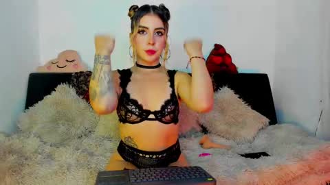 Snapshot of _cloe_1 chatting on February 27, 4:20 am Chloe online show from February 27, 4:20 am