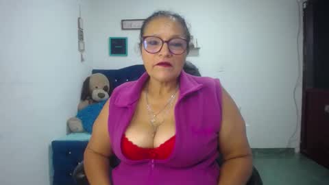 Snapshot of _cristal09 chatting on September 13, 12:02 pm _cristal09 online show from September 13, 12:02 pm