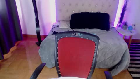 Cristal online show from November 17, 6:30 pm