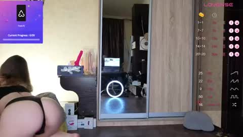 Dana Doe online show from July 8, 4:20 pm