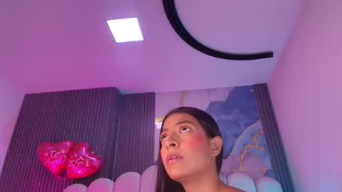 Dione online show from March 4, 7:53 pm