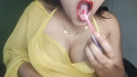 _dreamgirl_0 online show from April 16, 9:53 am