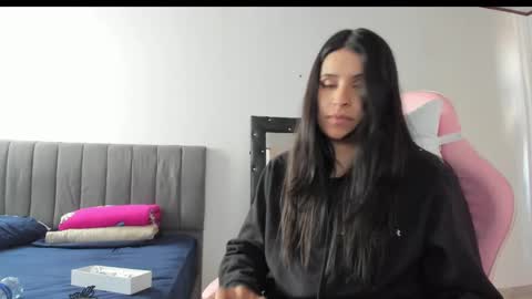 Snapshot of _elektrah chatting on January 29, 6:39 pm _elektrah online show from January 29, 6:39 pm