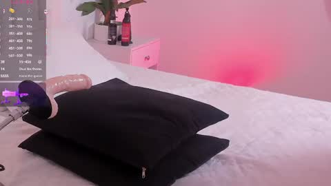 Emily Queen online show from July 25, 5:58 am