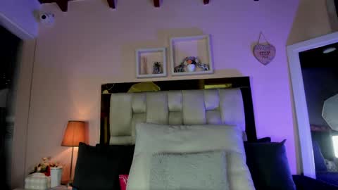 Isabella online show from April 21, 12:01 pm